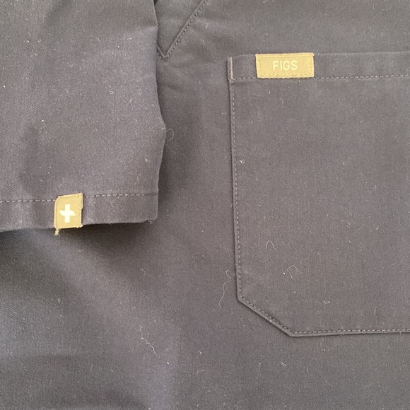 Figs Scrubs Set Navy Catarina One Pocket Top and Yola Scrub Pants Scrub Set XS S - Picture 9 of 15